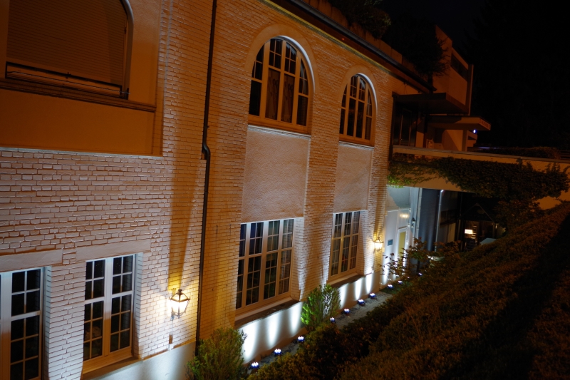 Fassadenbeleuchtung-Aussen-RGB-LED-Fluter-smart-home-2