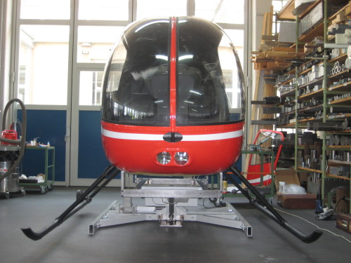 Simulator-R22-Helikopter-montiert-Vrontansicht